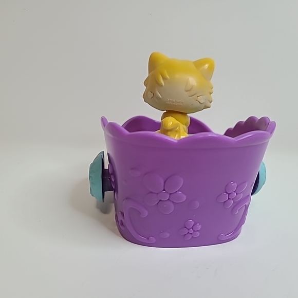 Littlest Pet Shop Magic Motion Rare First Generation With Bed - Not Tested - Picture 4 of 9